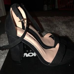 Black Chunk Heel